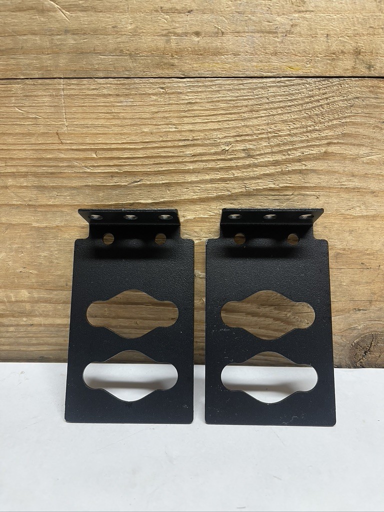 APC Schneider Electric Vertical PDU Mounting Bracket 870-15252 Lot of 2