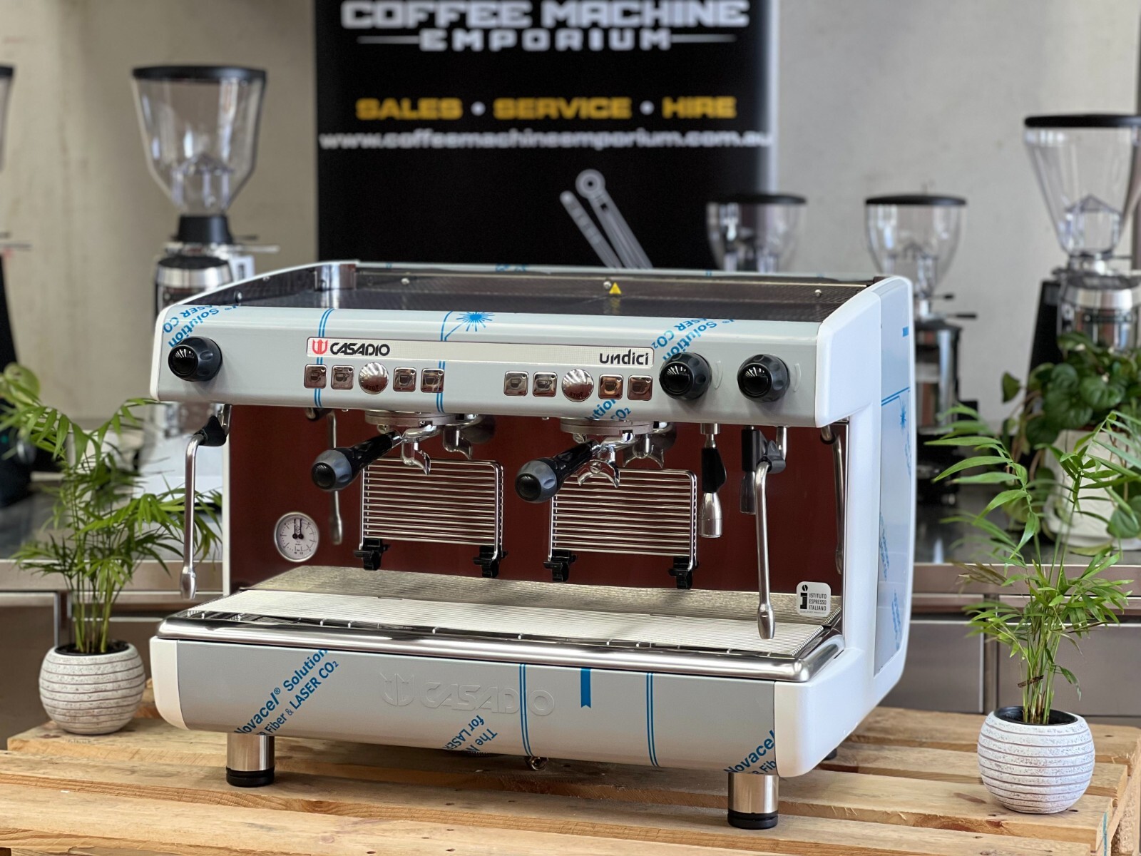 Casadio Undici 2 Group HG Commercial Espresso Coffee Machine Barista Bar - White