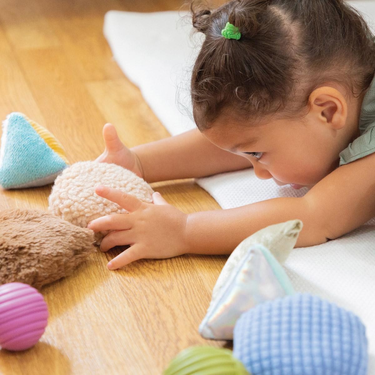 Kaplan Early Learning Texture Time: Toddler Loose Parts STEM Kit
