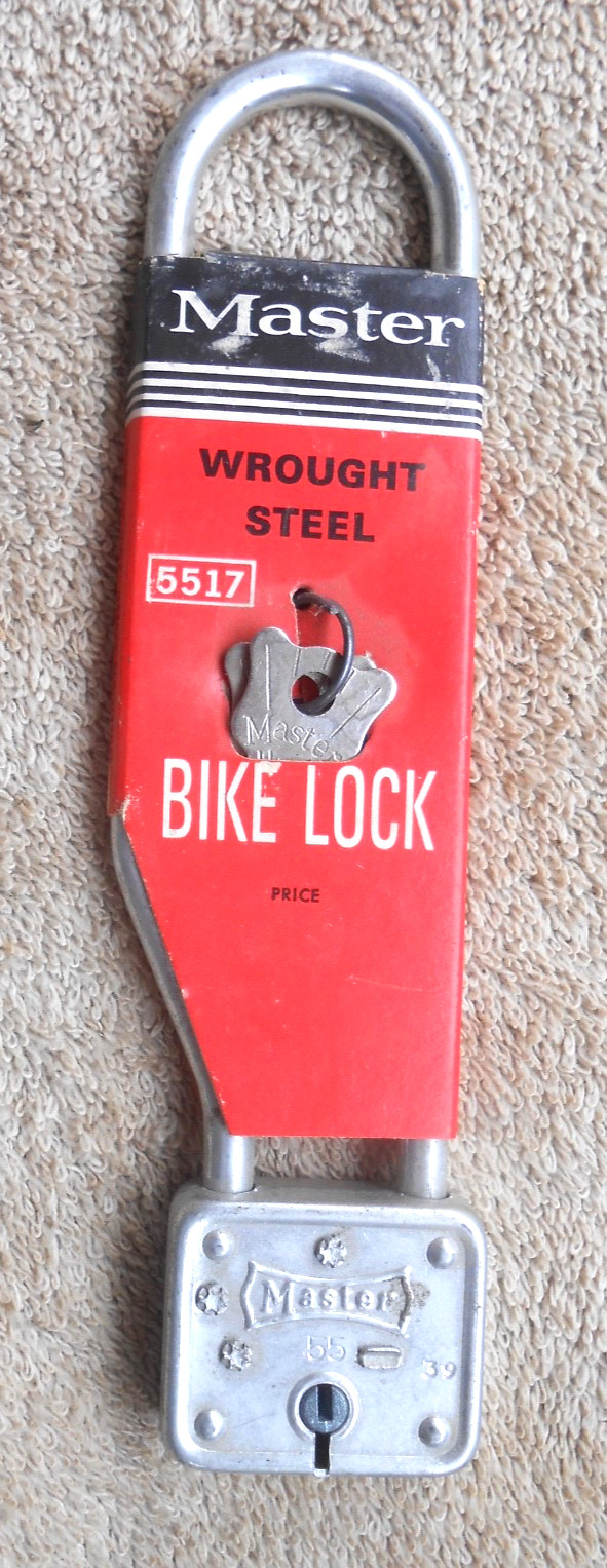 Vintage NOS Master 5517 Master   Bike Lock Original Box w/ Keys.  COLLECTORS!!!