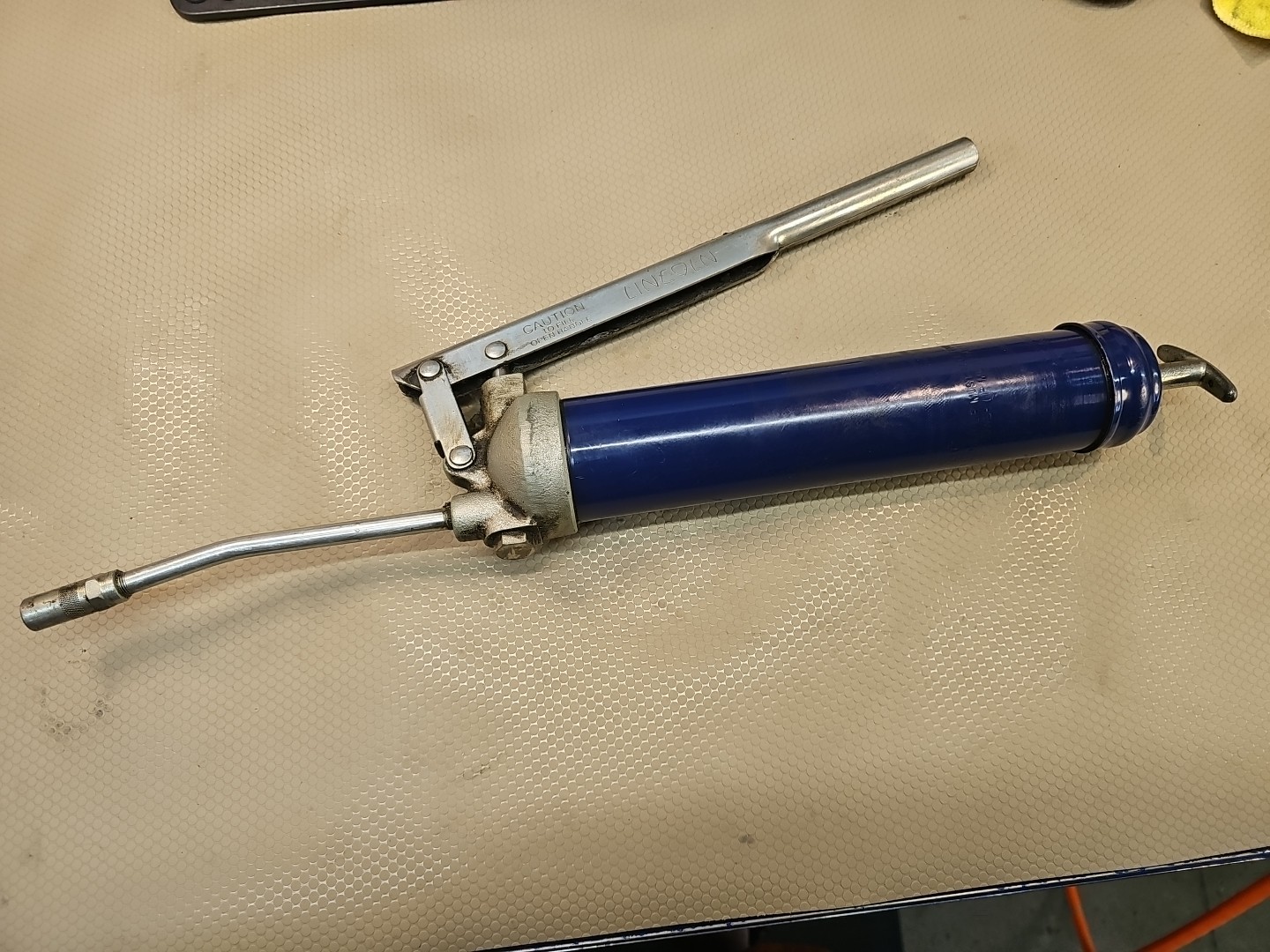 Vintage Lincoln Lever Grease Gun Model 1142 Series D