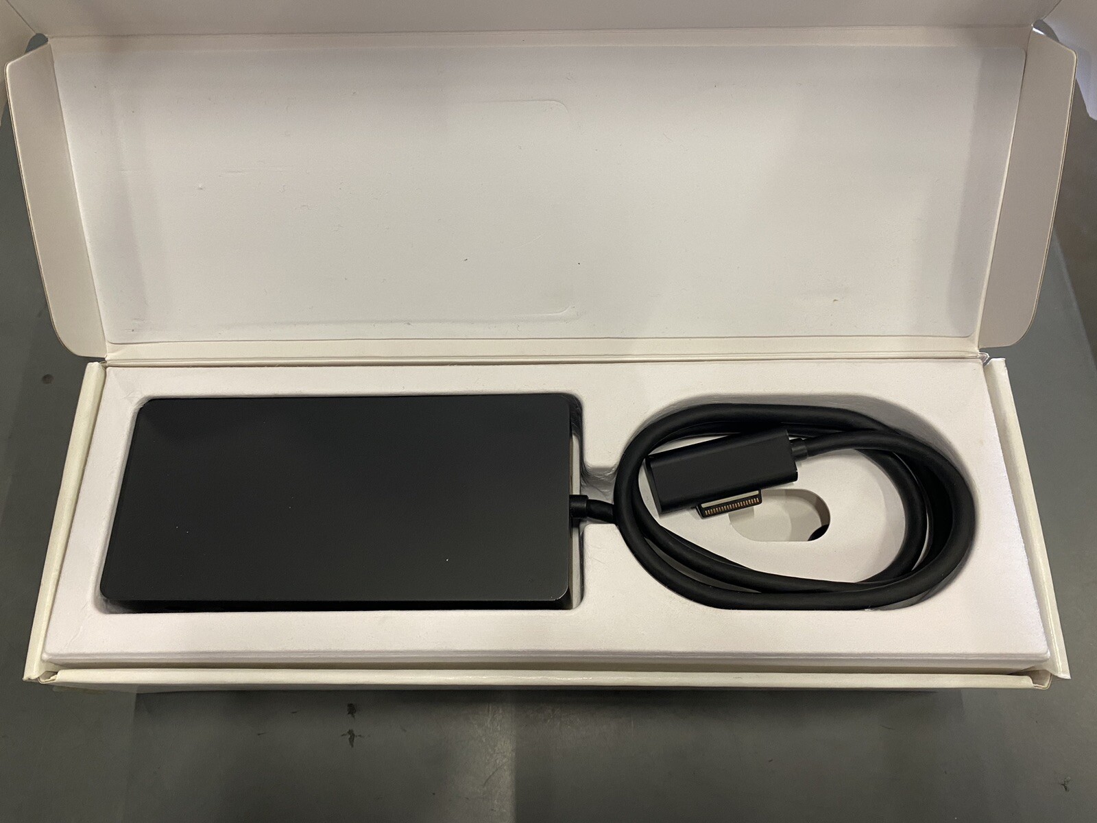 Microsoft Surface Dock 4 Ports