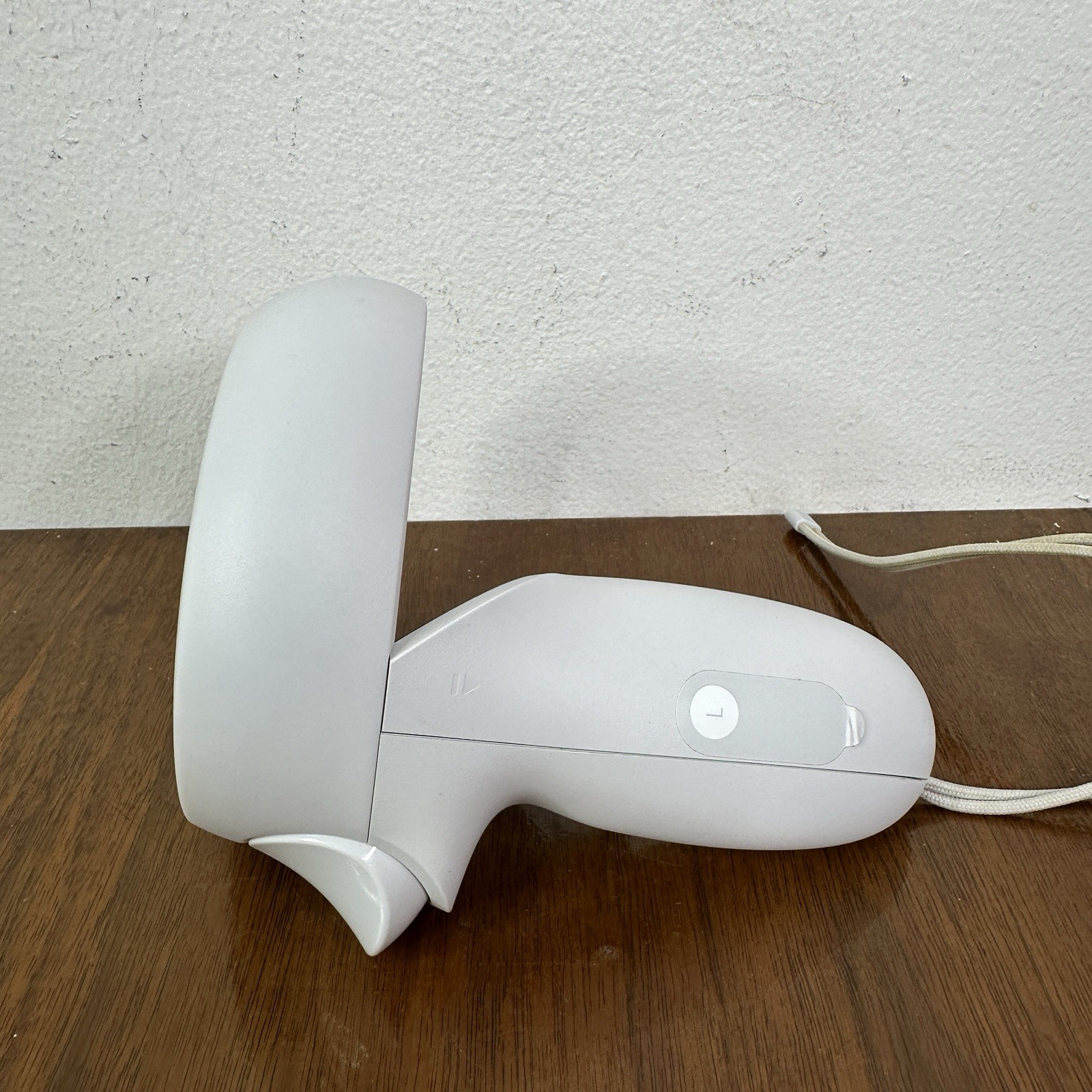 Oculus Touch Left Controller for Quest 2 System - White (LX39EM) with Box