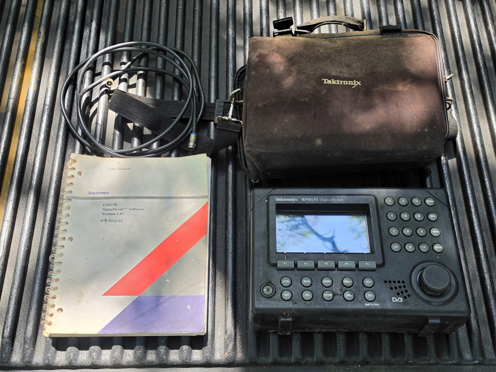 Tektronix RFM151 CATV Signal Scout Spectrum Analyzer UNTESTED SOLD AS IS