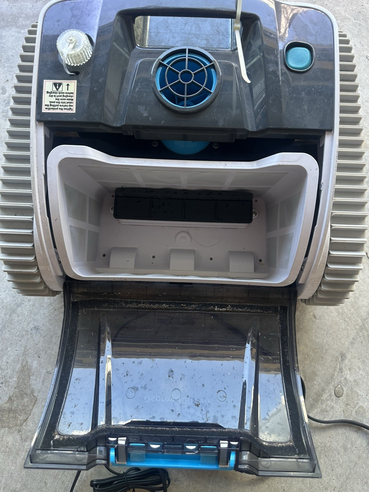 WYBOT Robotic Pool Cleaner Osprey 700 Pro FOR PARTS OR REPAIR - Non-Working