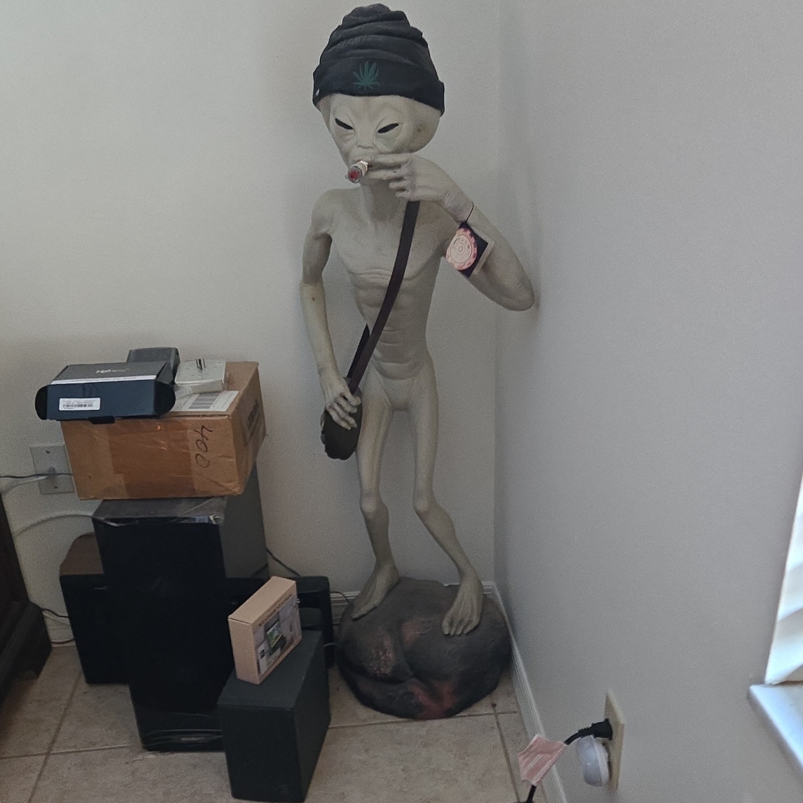 Alien Figurine Statue with Accessories