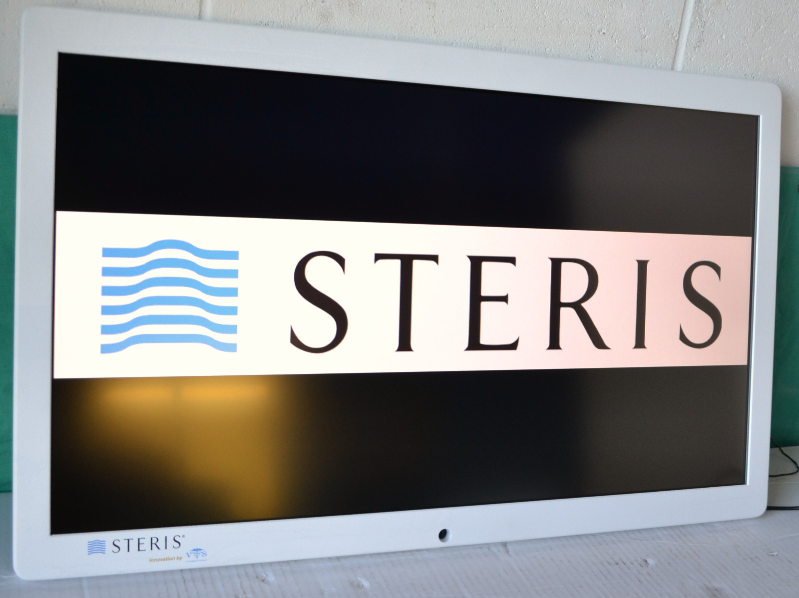 Steris MON-FPRO-26 Fiber Video Endoscopy Monitor 26" with Power Supply