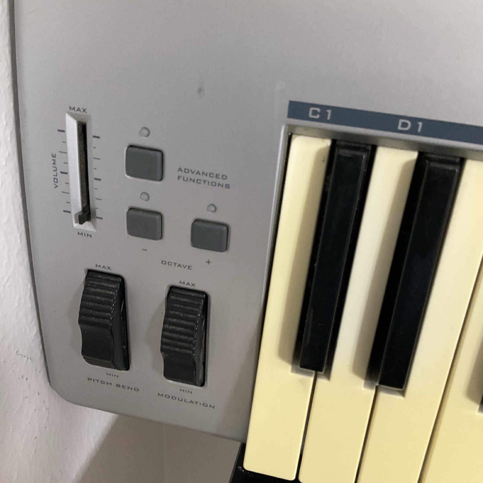 M-Audio Keystation 49e USB MIDI Keyboard Controller, 49 Keys, USB/MIDI