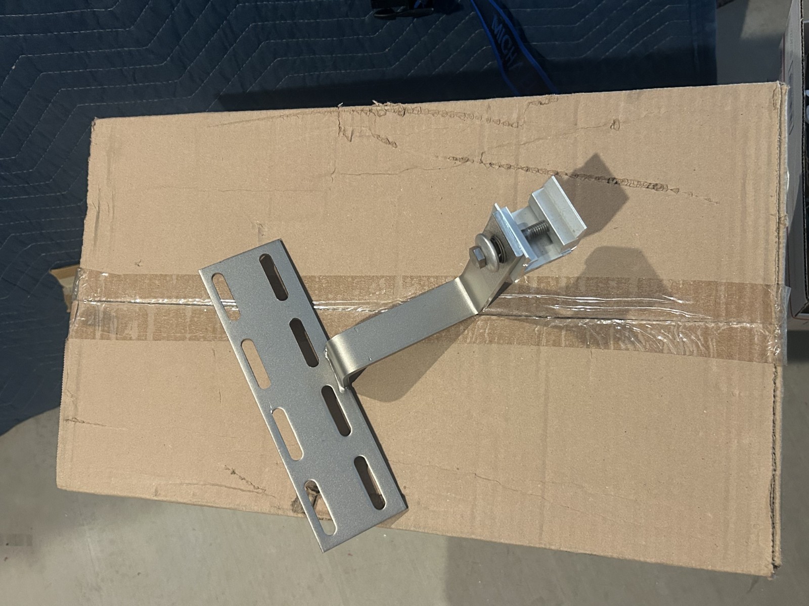 Box of (10) SnapNrack Ultra Rail Adjustable Tile Hook 242-0248 Free Shipping