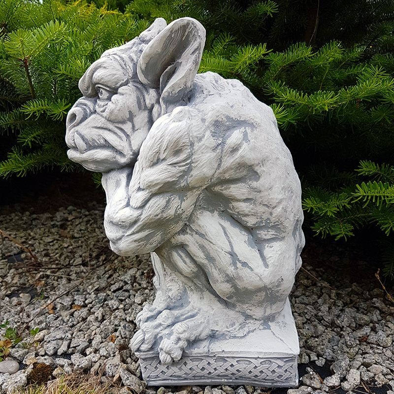 Polyurethane flexible mold with a plastic frame''gargoyle''