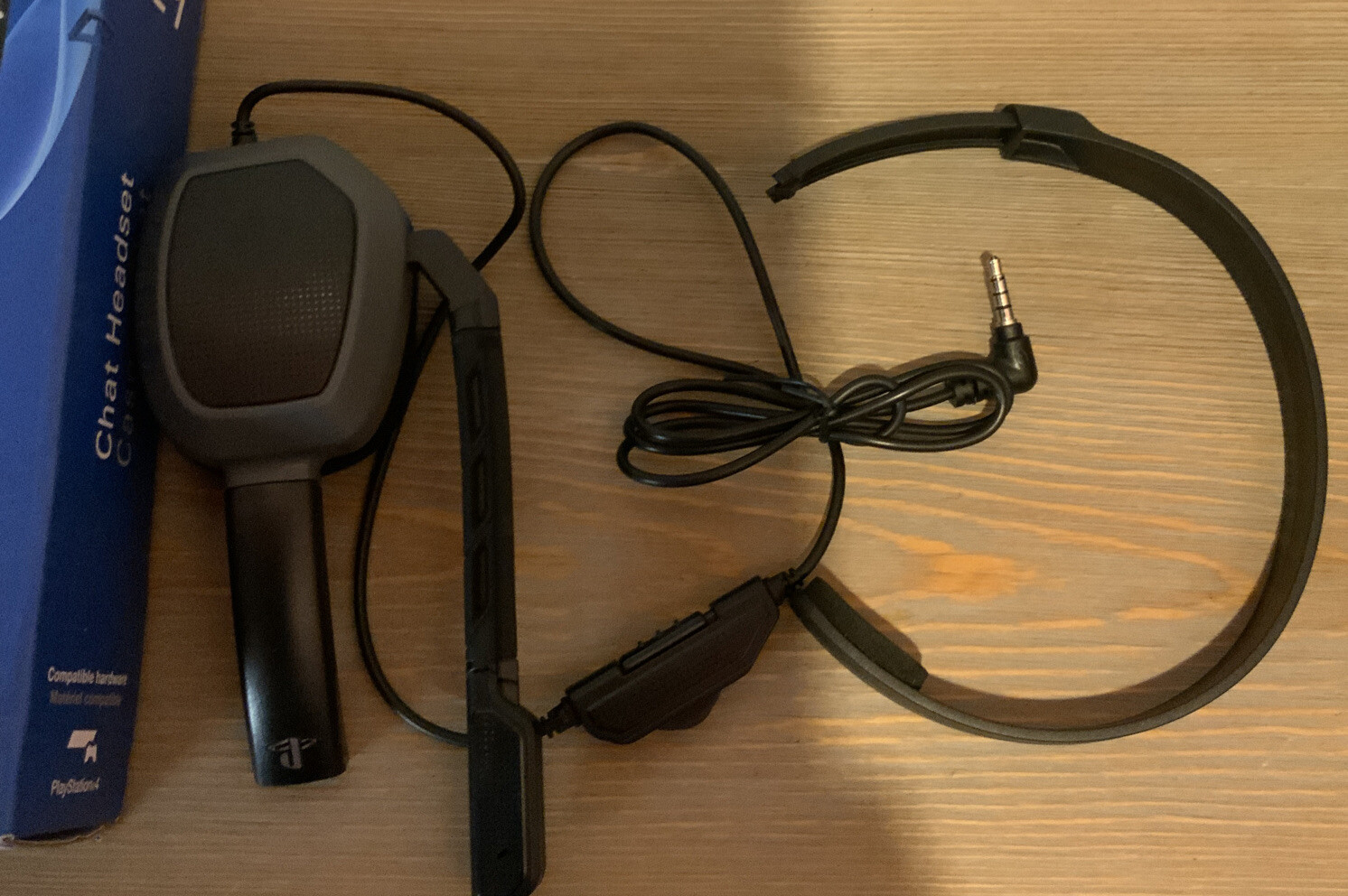 🌍 PlayStation 4 (PS4) LVL 1 Chat Headset PDP,Damaged Box ‼️