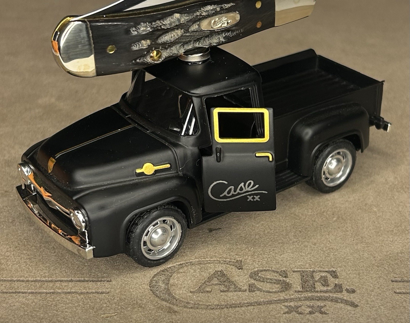 Case XX Engraved Toy Truck Knife Stand W/Magnet. Knife Not Included.