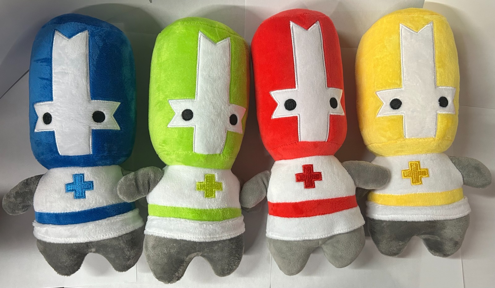4pcs Generic Castle Crashers Blue Green Red Yellow Knight Plush New no tag