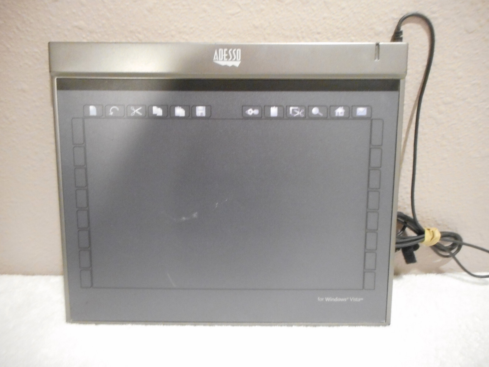 Adesso Cyber tablet Z12 10" x 6.25" Slim Graphics Tablet