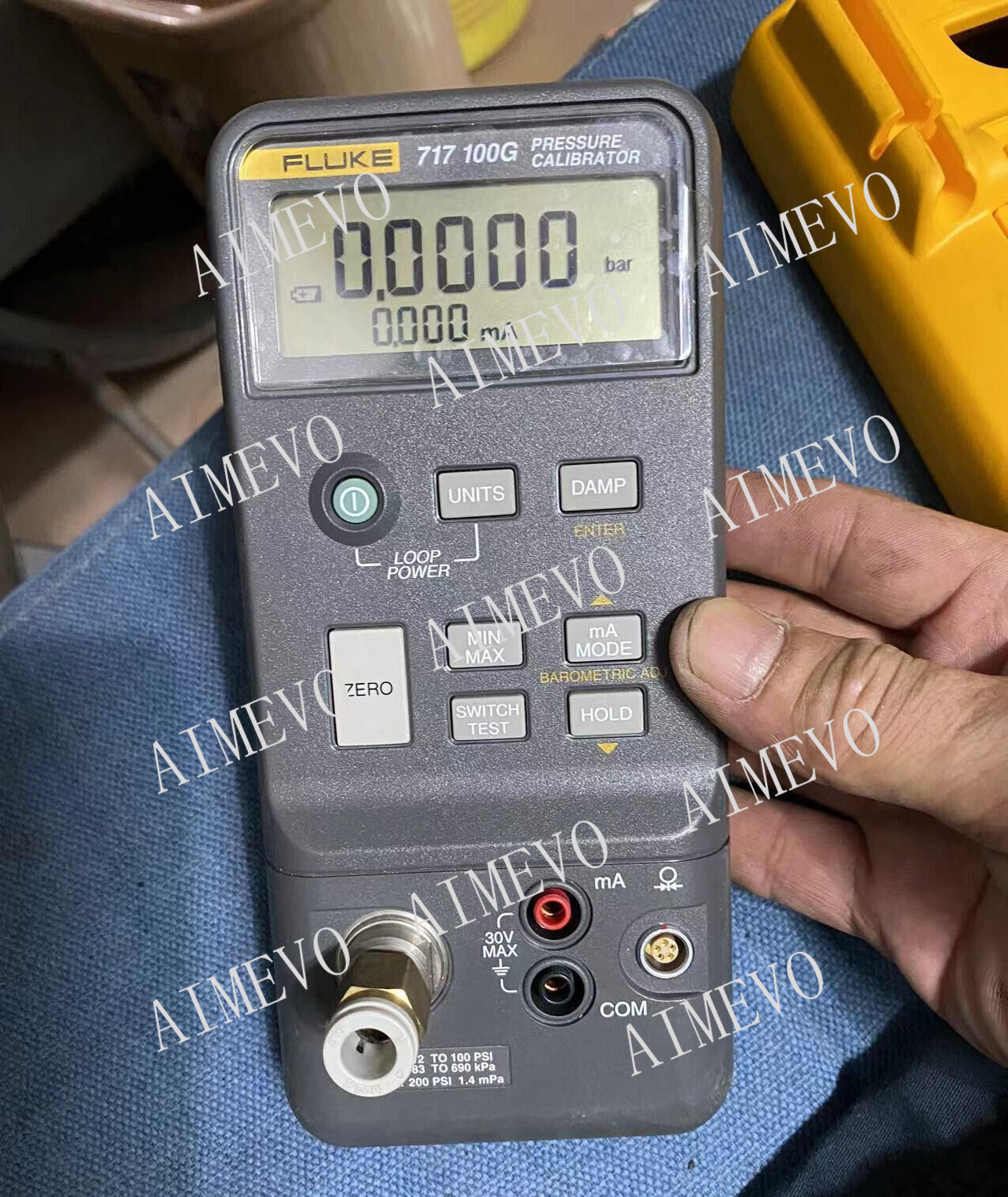 Fluke 717 100G Pressure Calibrator without accessories