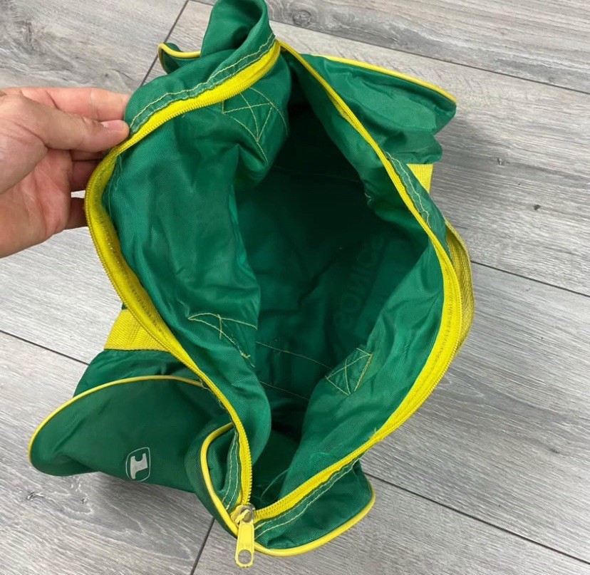 Seattle Sonics Green/Yellow Nylon Zip Duffel Bag, Adjustable Strap, Medium