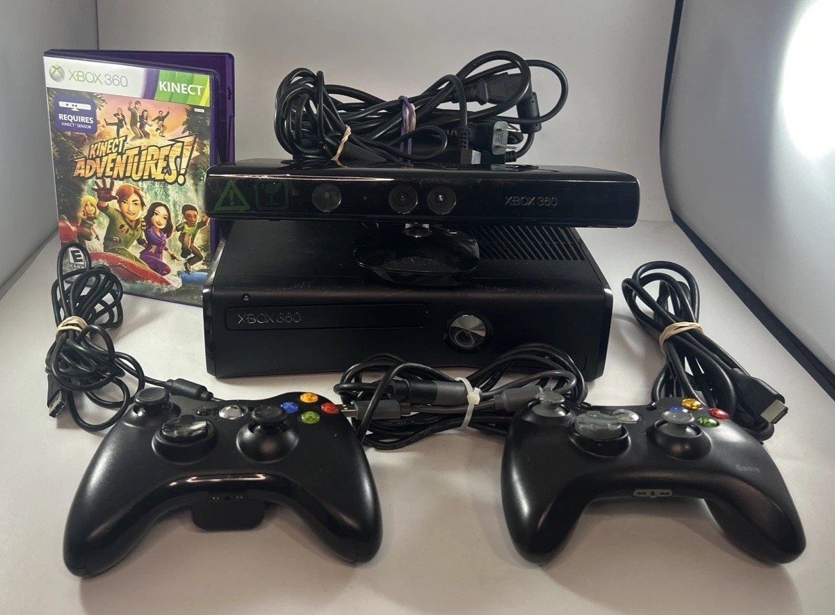 Microsoft Xbox 360 S Bundle 1439 4GB Console Controllers HDMI Kinect Adventures