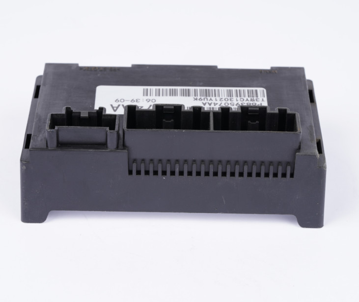 For Jeep Grand Cherokee Dodge Durango 2014-2015 Transfer Case Module 05150732AE