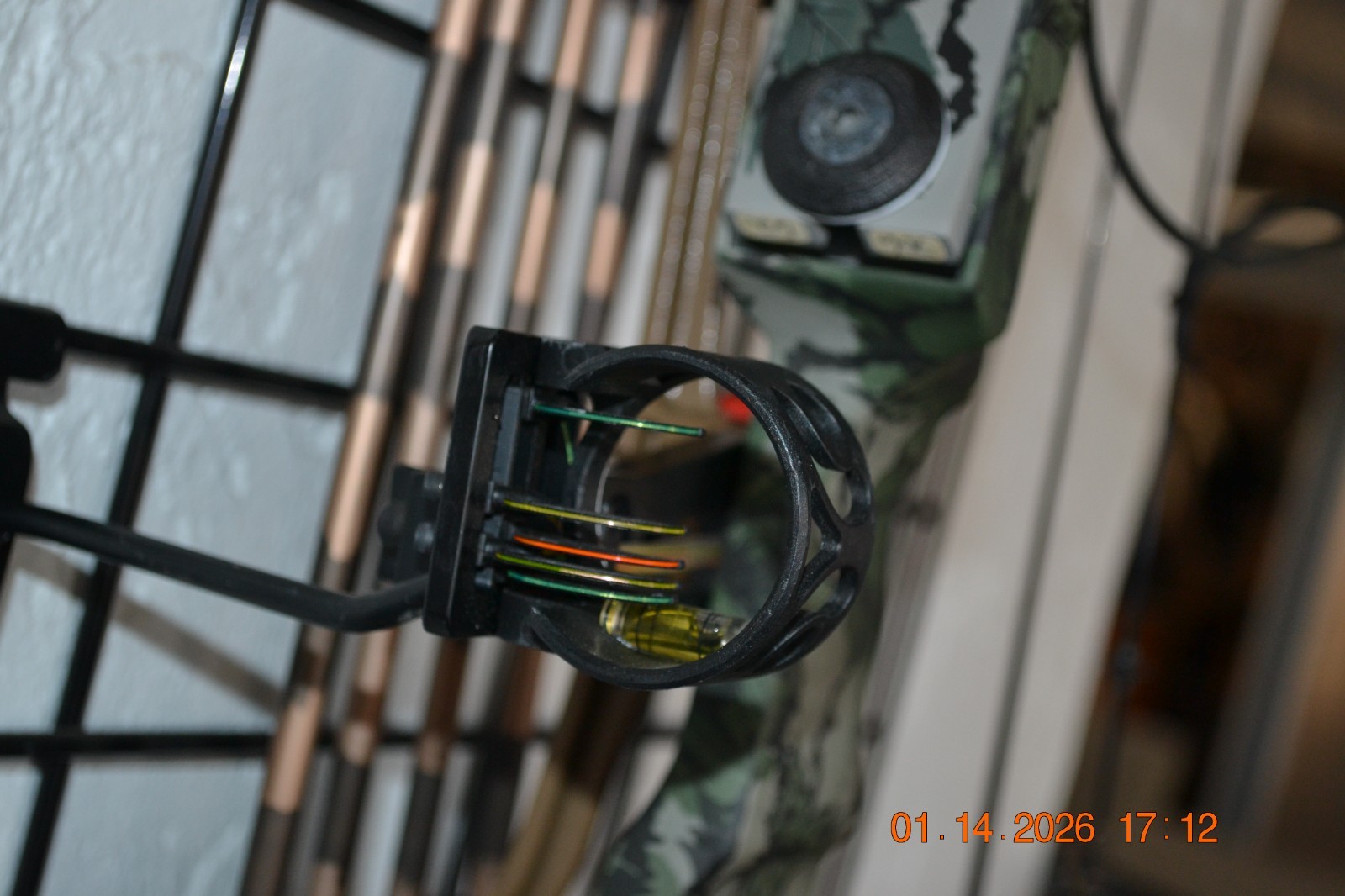 Vintage Darton Compound Bow. Right Hand. Excellent condition with arrows