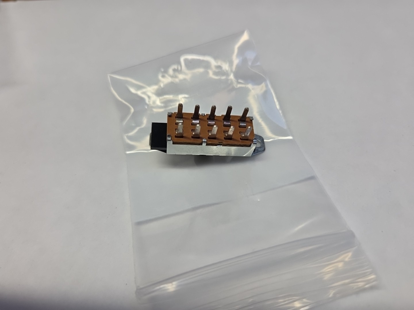 CW Slide Switch Four Single Switch Positions No Common NOS