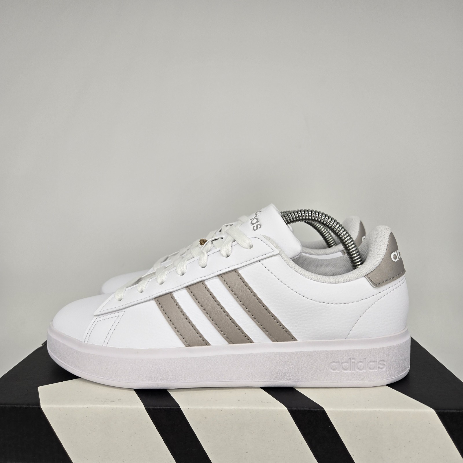 adidas Women's Grand Court White Platinum Metallic Tennis Shoes GW9215 New