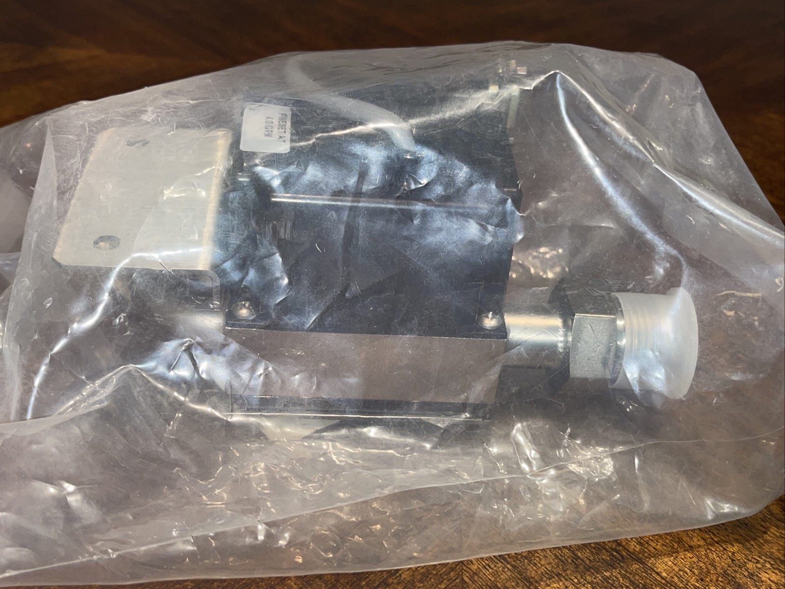 Proteus Industries Series 800 Metering Flow Switch 4 GPM akt 0010-55535 rev. 3