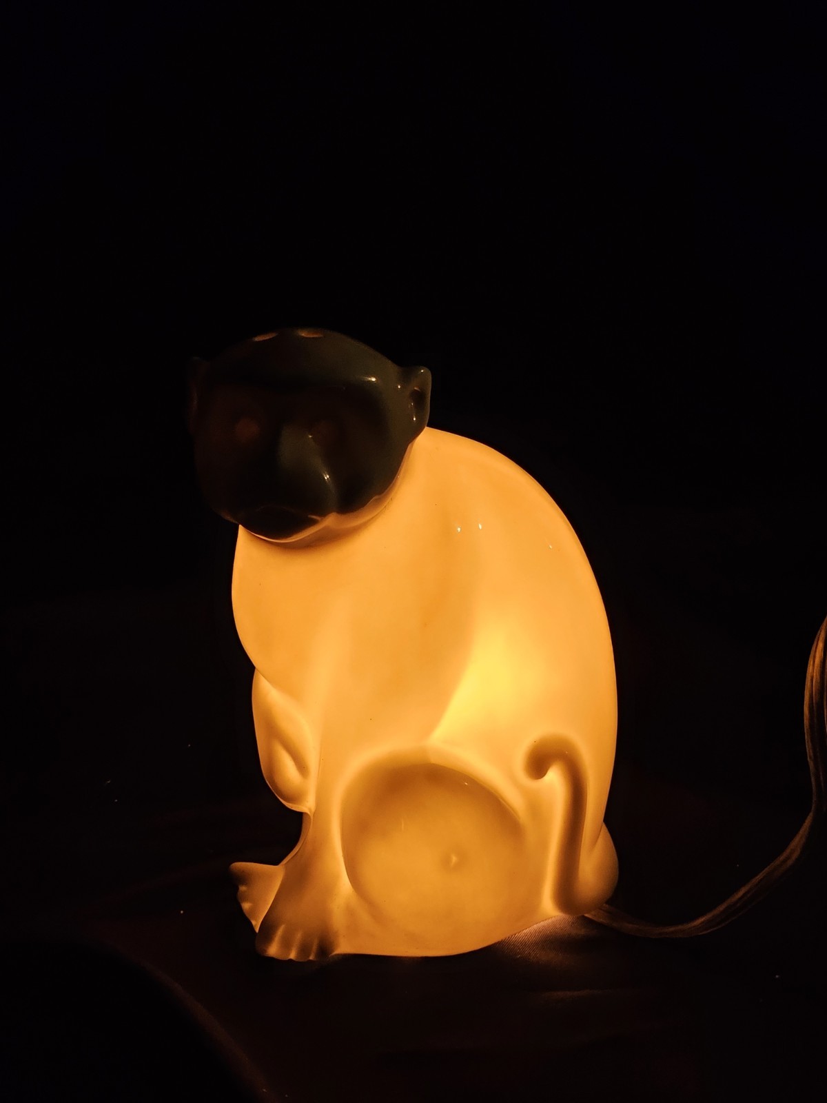 Vintage 1981 Japan Seated MONKEY NIGHT LIGHT Table Lamp Ceramic Monkey 6" tall