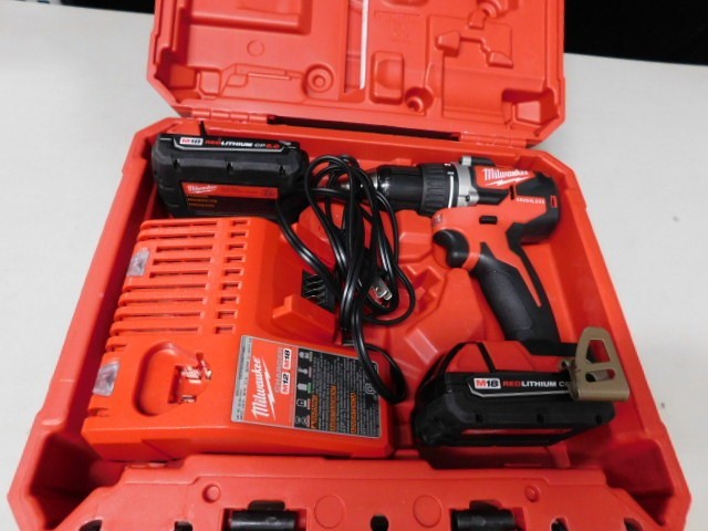 Milwaukee 2801-22CT M18 18-Volt Lithium-Ion Brushless Cordless Compact 1/2 Inch
