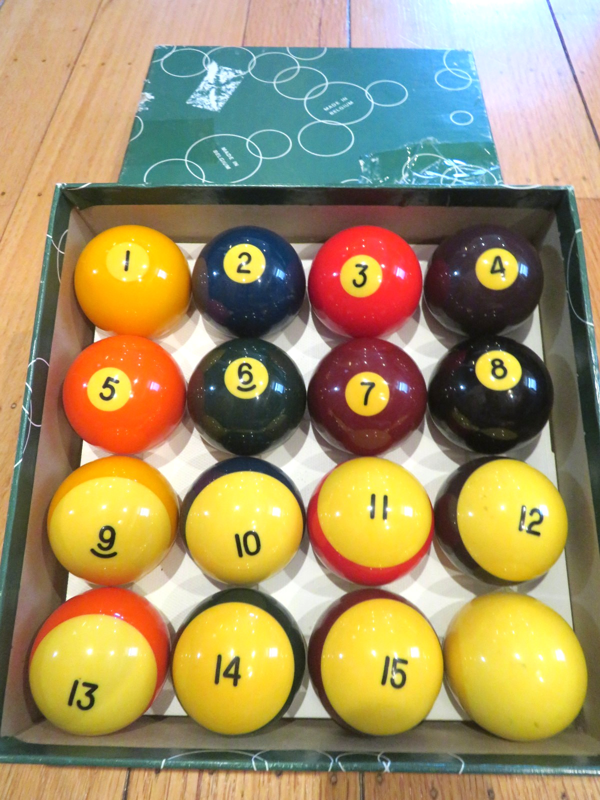 Vintage Aramith Belgian Billiard Complete Set Pool Balls 2 1/4" Made in Belgium