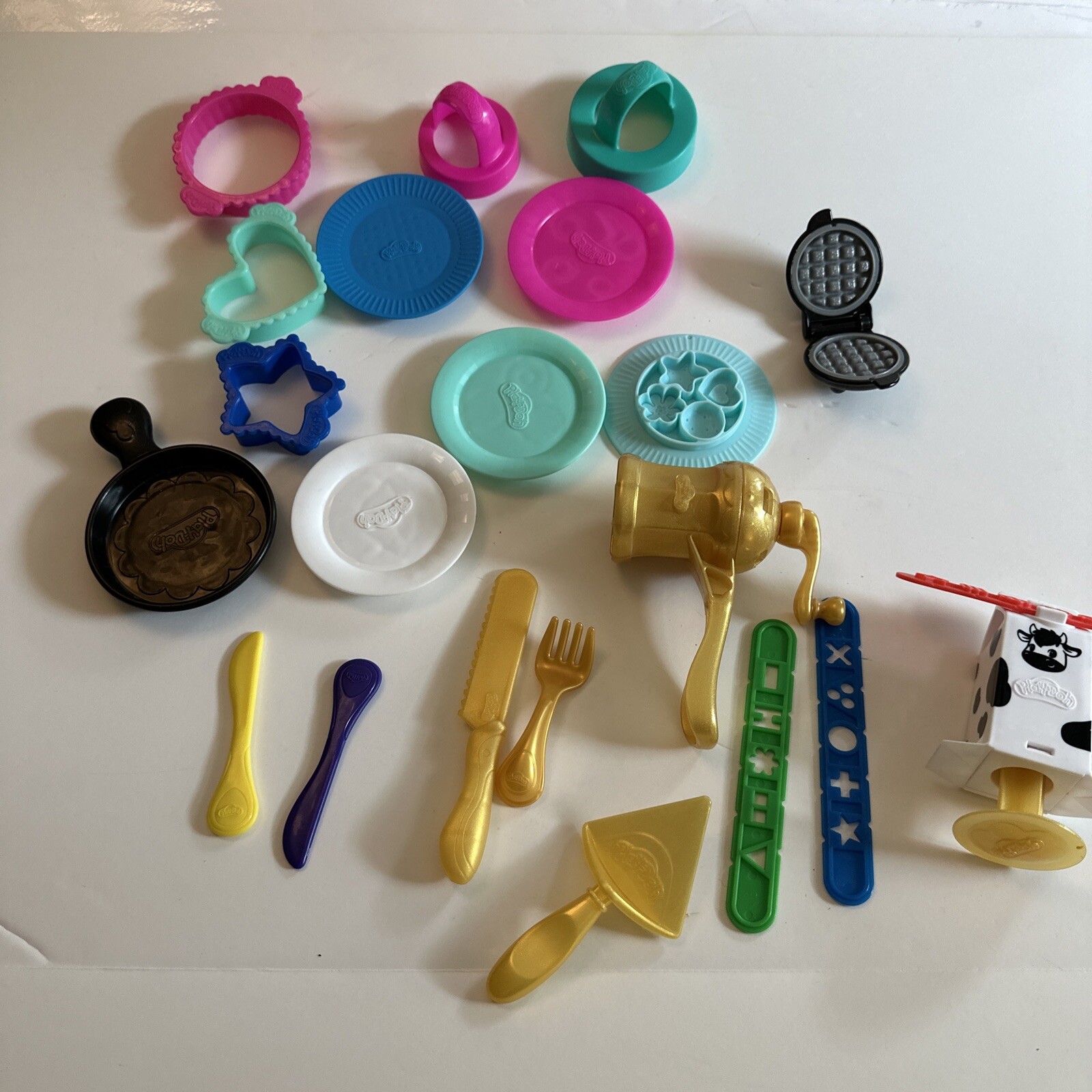 Mixed Lot 22 Piece Play- Doh Accessories Tools And Cutters
