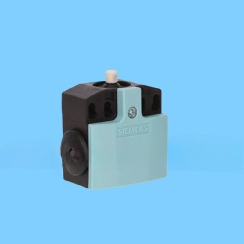 1pcs 3SE5242-0PC05 NEW FOR SIEMENS Travel switch 3SE52420PC05 3SE5242
