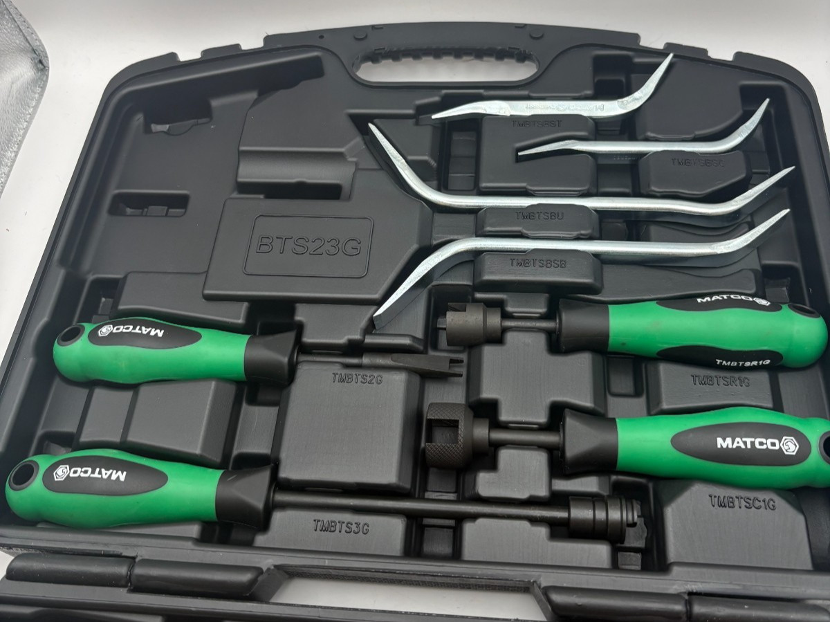 Matco Tools 23 Piece Brake Caliper Service Tool Set BTS23G