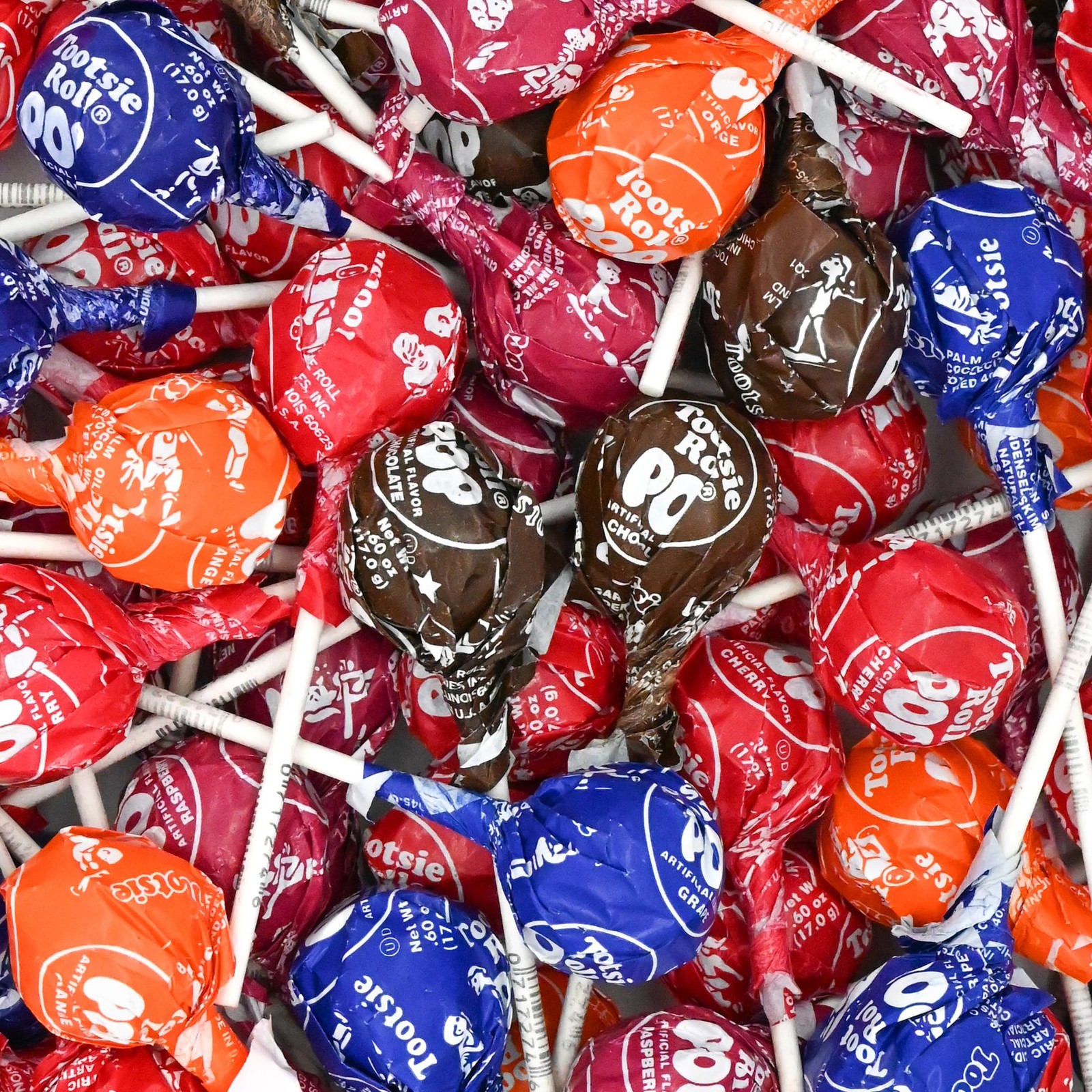 Classic Roll Pops with Chocolate Center, Bulk Bag 22 Count – Assorted Fruit F...