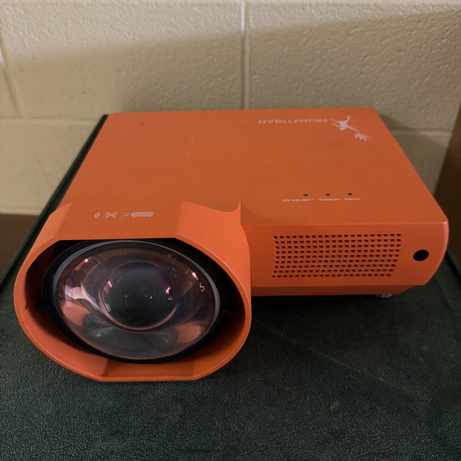 Promethean PRM-20 Shorth-throw LCD Projector