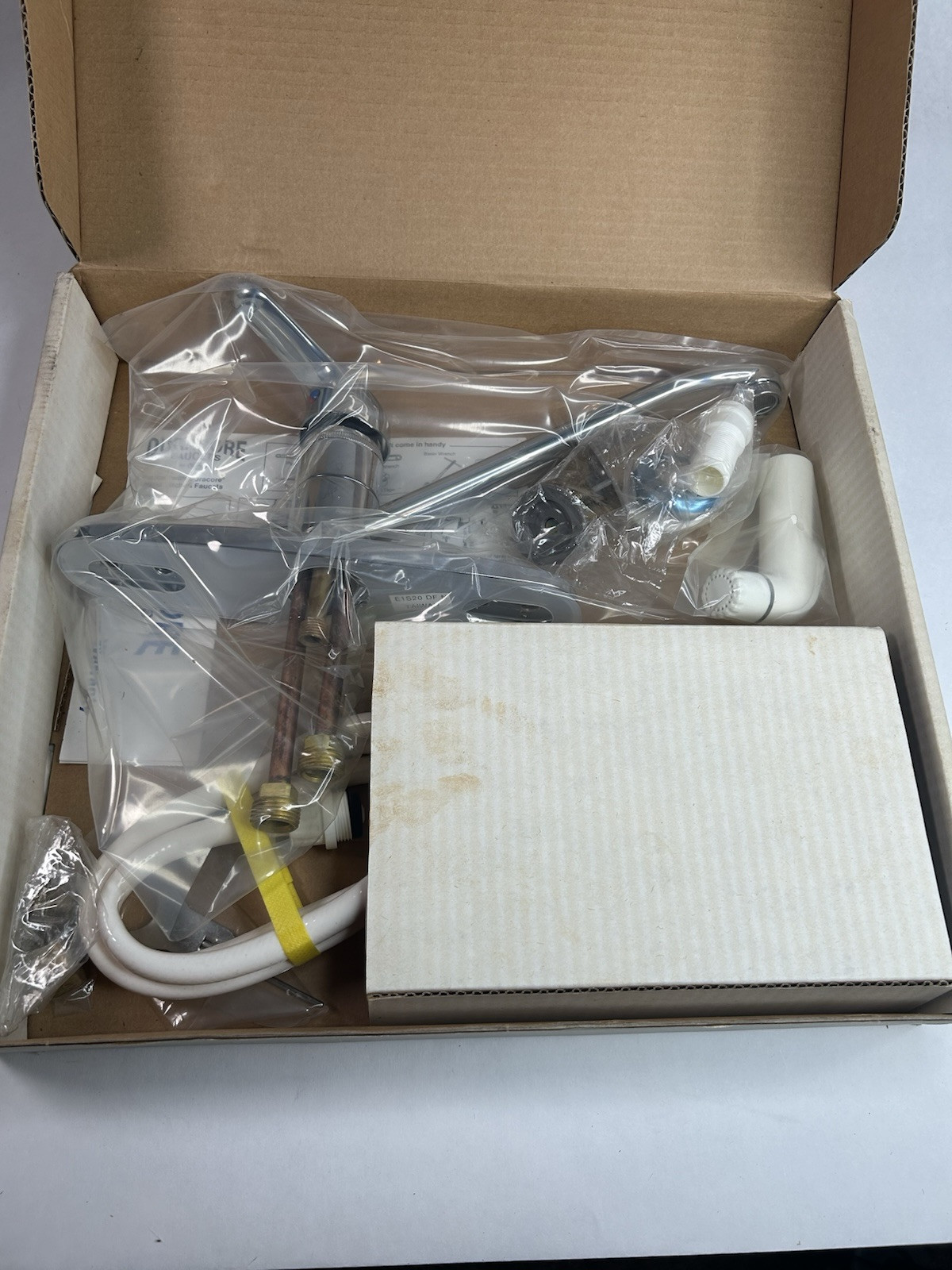 Duracore Single Handle Kitchen Faucet DC4171300 Chrome + Sprayer Open Box