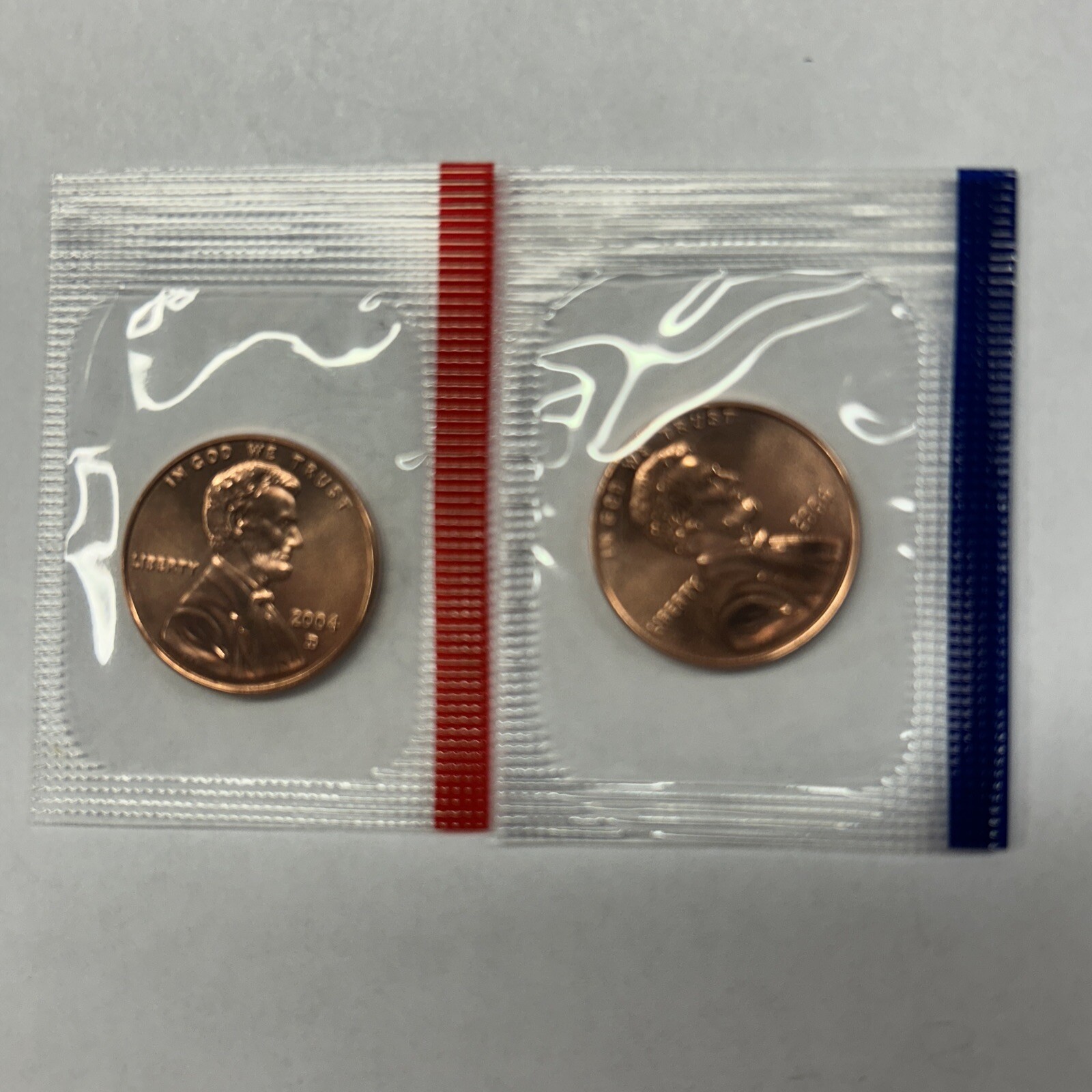 2004 P&D LINCOLN CENTS from MINT SET in MINT CELLO with Free Shipping