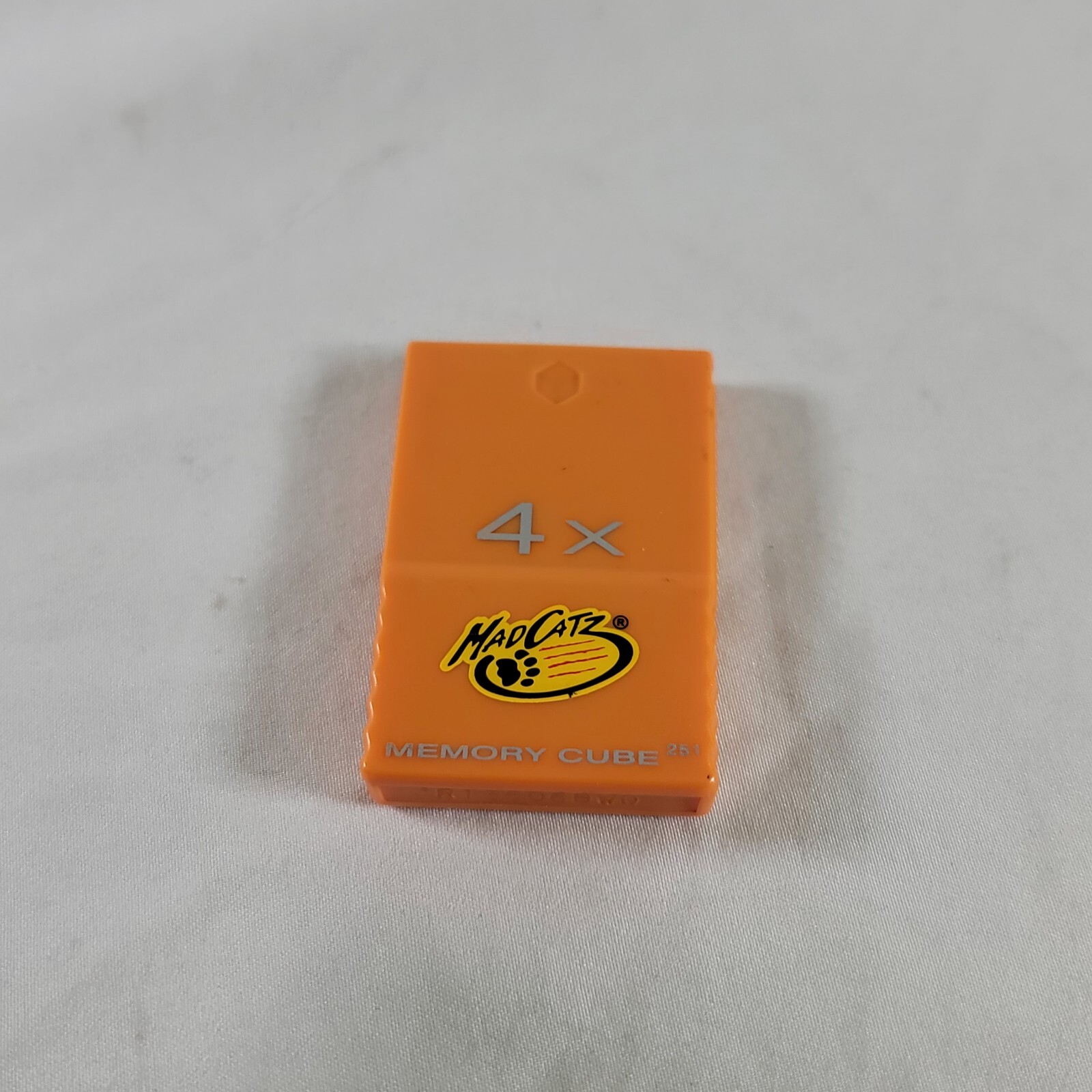 *Tested & Working* Mad Catz Nintendo Gamecube 4X Memory Cube Card - Orange