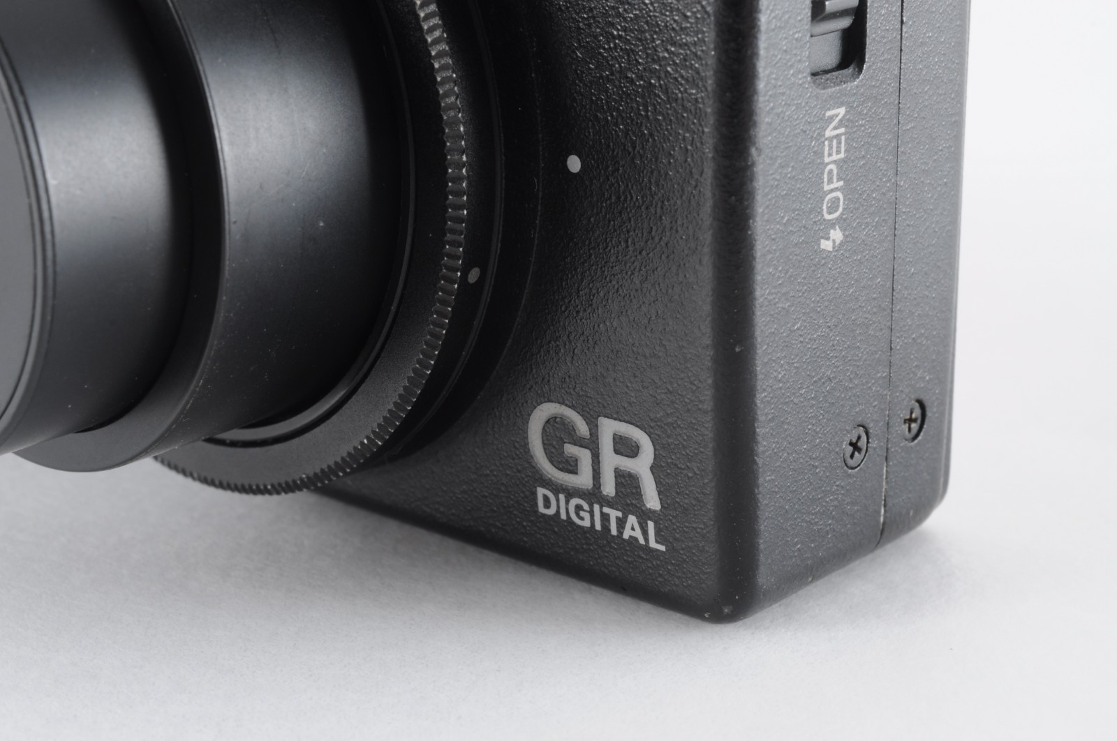 Ricoh GR Digital III Compact Camera [Near MINT] Shutter Count 3018 with Battery
