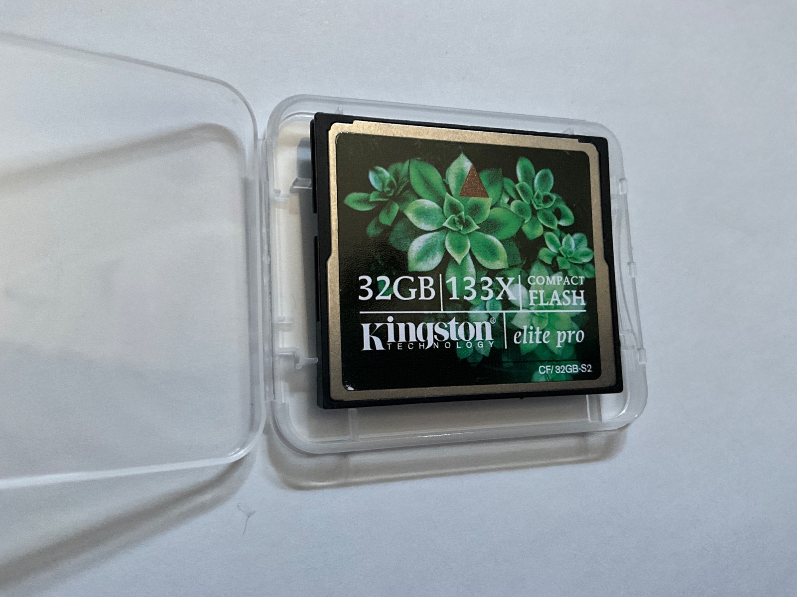 1pcs 32gb KINGSTON CF speed 133x  compact flash  CF DSLR NIKON CANON  cameras