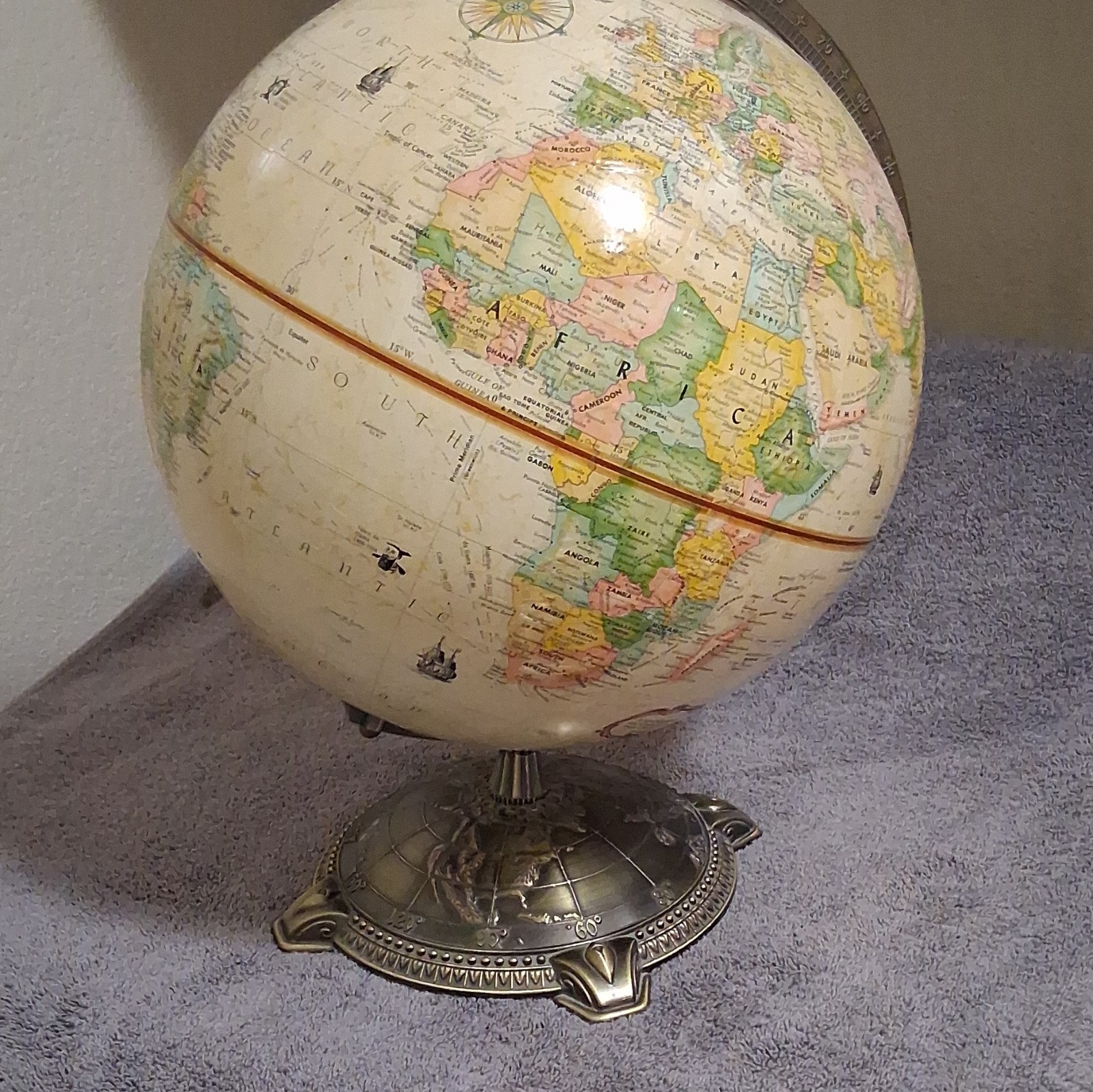 Globemaster 12 in Rotating Tabletop World Globe, Metal Base Semi-Meridian