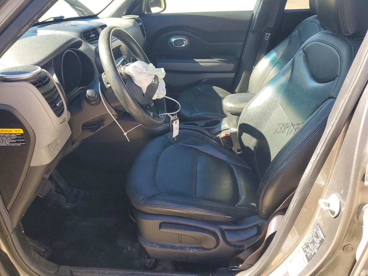 SOUL 2014 Glove Box 5010986