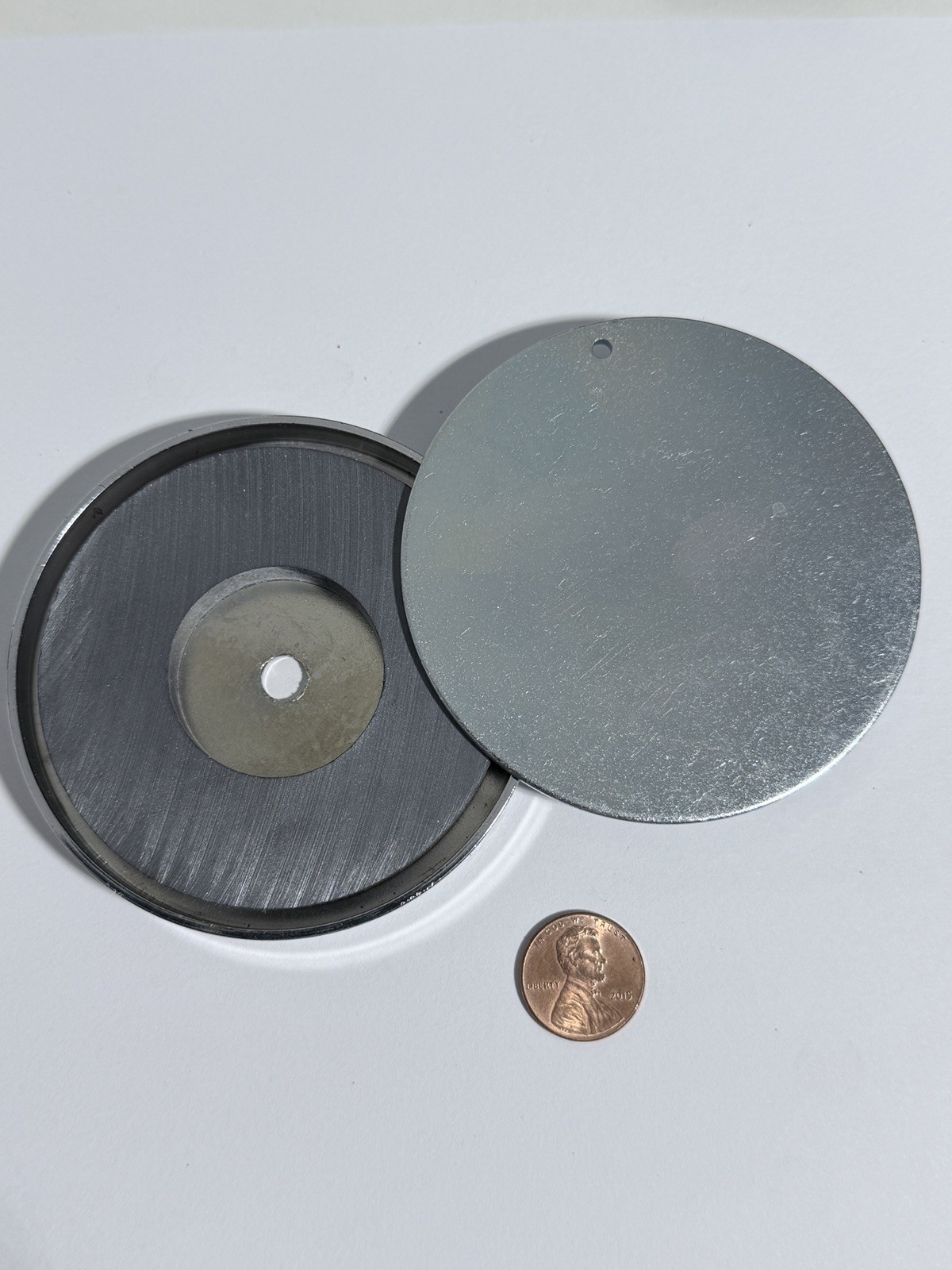 Ceramic round Base Magnet Fastener. Very Strong Magnets (5 pack) - 75 Lb Pull