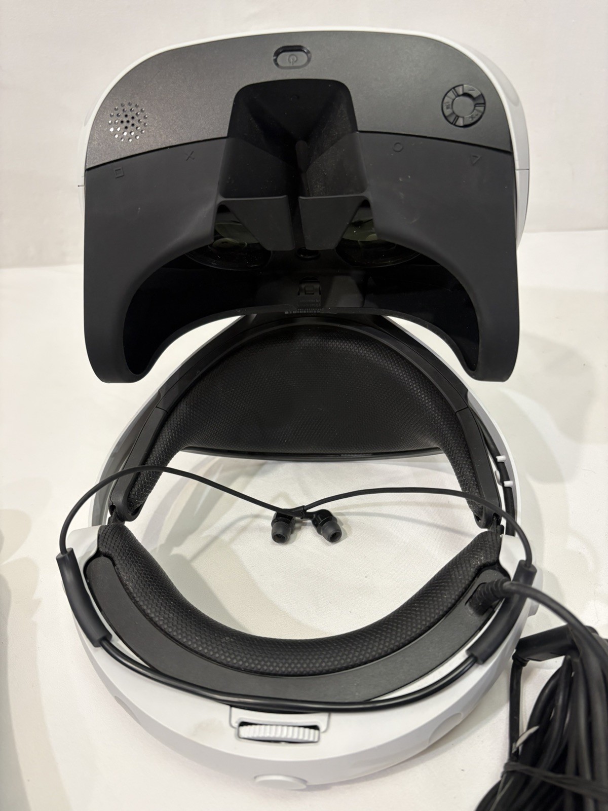 Sony PlayStation VR (PSVR) Starter Bundle - Headset, 2x Move Controllers, Camera