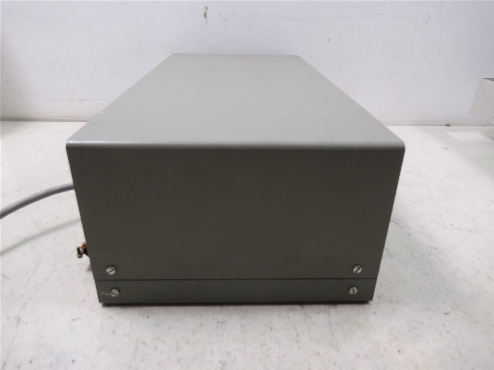 ORIEL 68750 100 Watt Power Supply Laboratory Unit Adjustable Lab Device