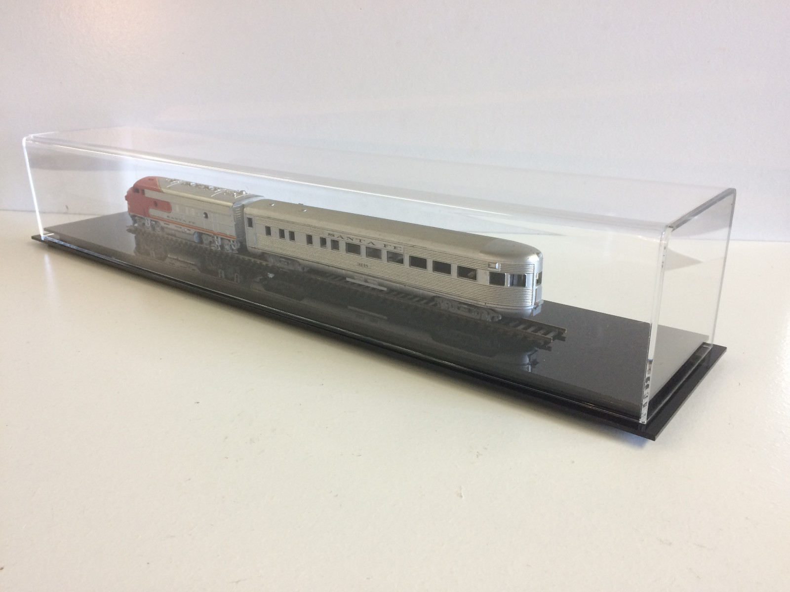 24" Train Case with base