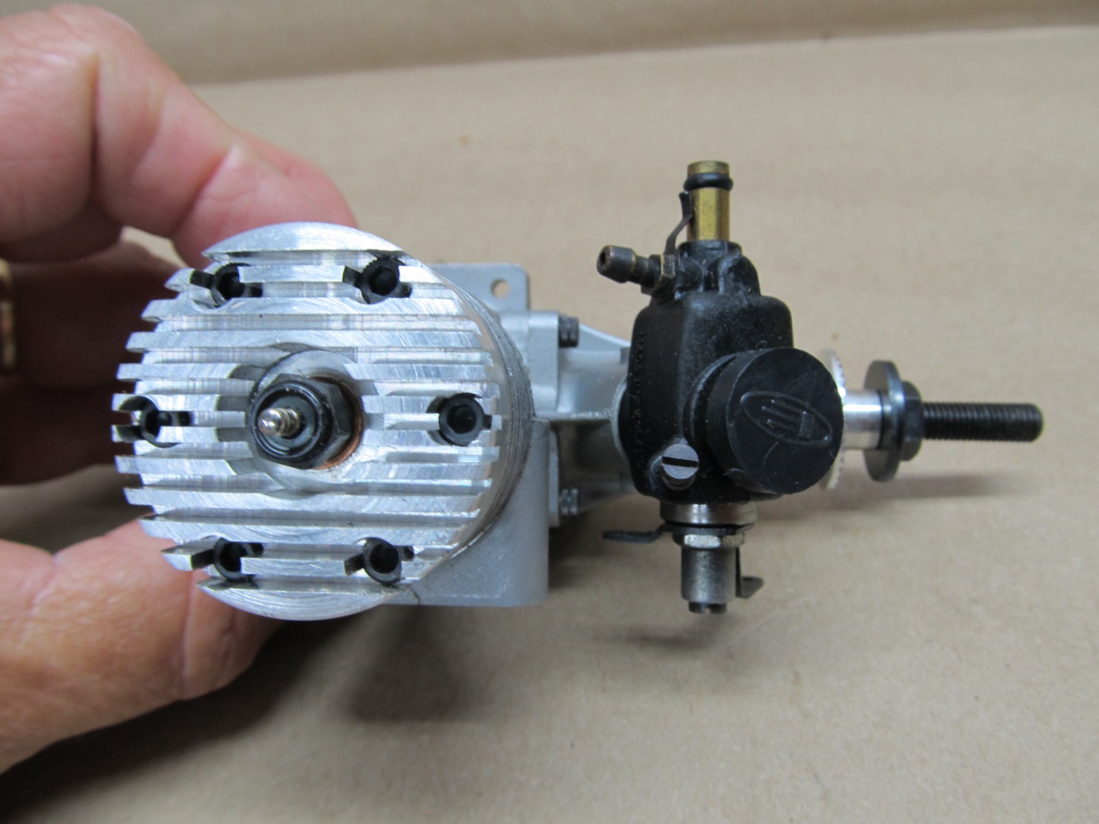 K & B .40 R/C Engine With Irvine Carburetor