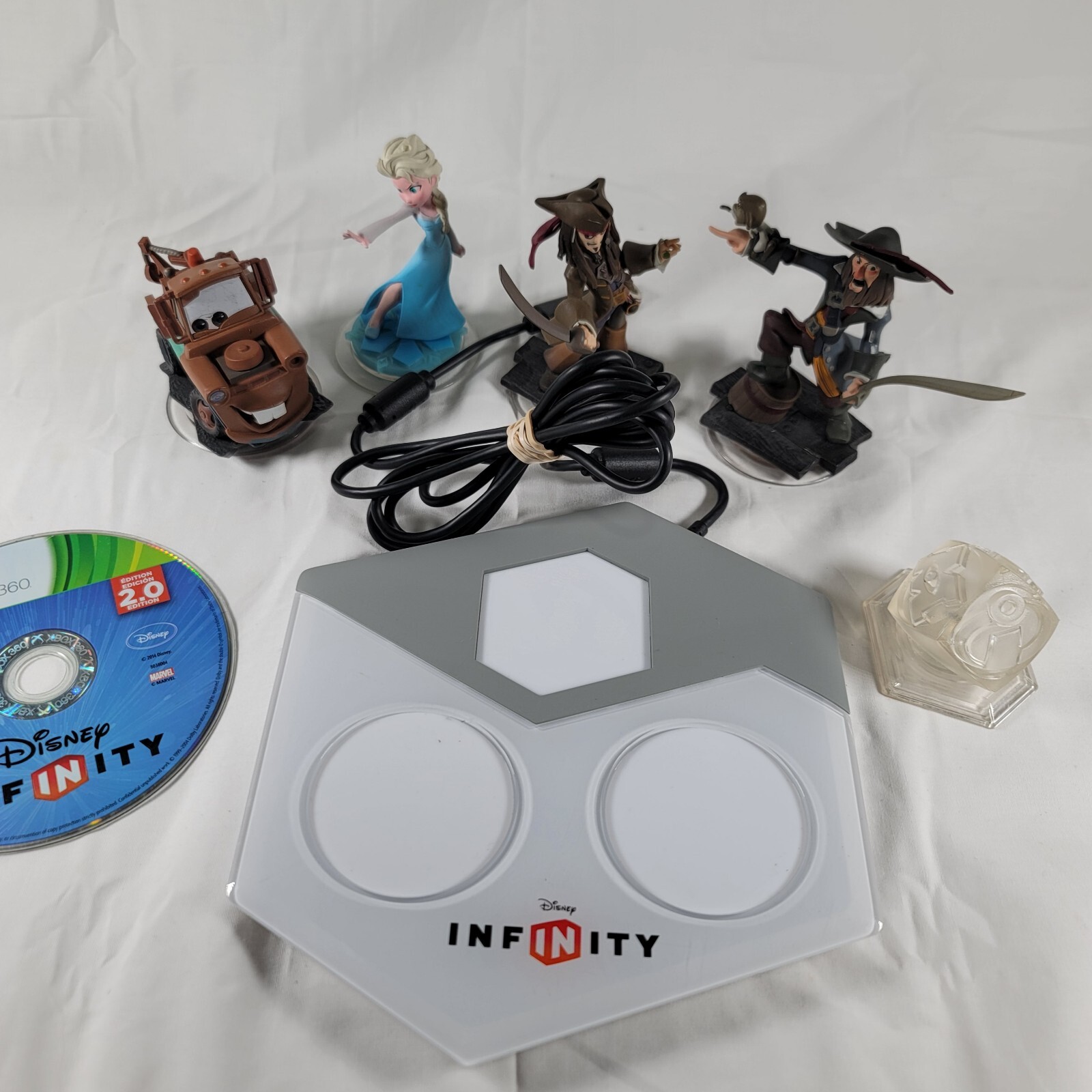 Disney Infinity Pad Xbox 360 INF-8032385 -W/ Game Disc & 5 Figures Assorted