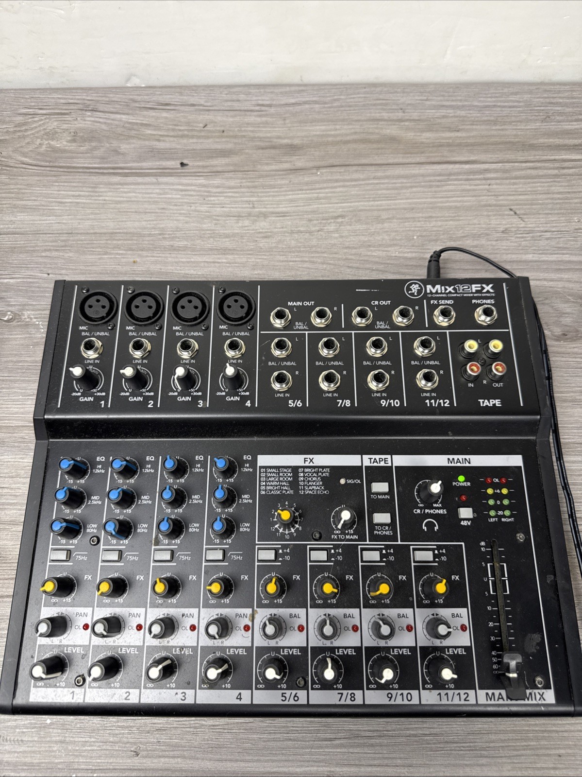 Mackie Mix12FX 12-Channel Compact Mixer Phantom Power FX Send w/ Adapter
