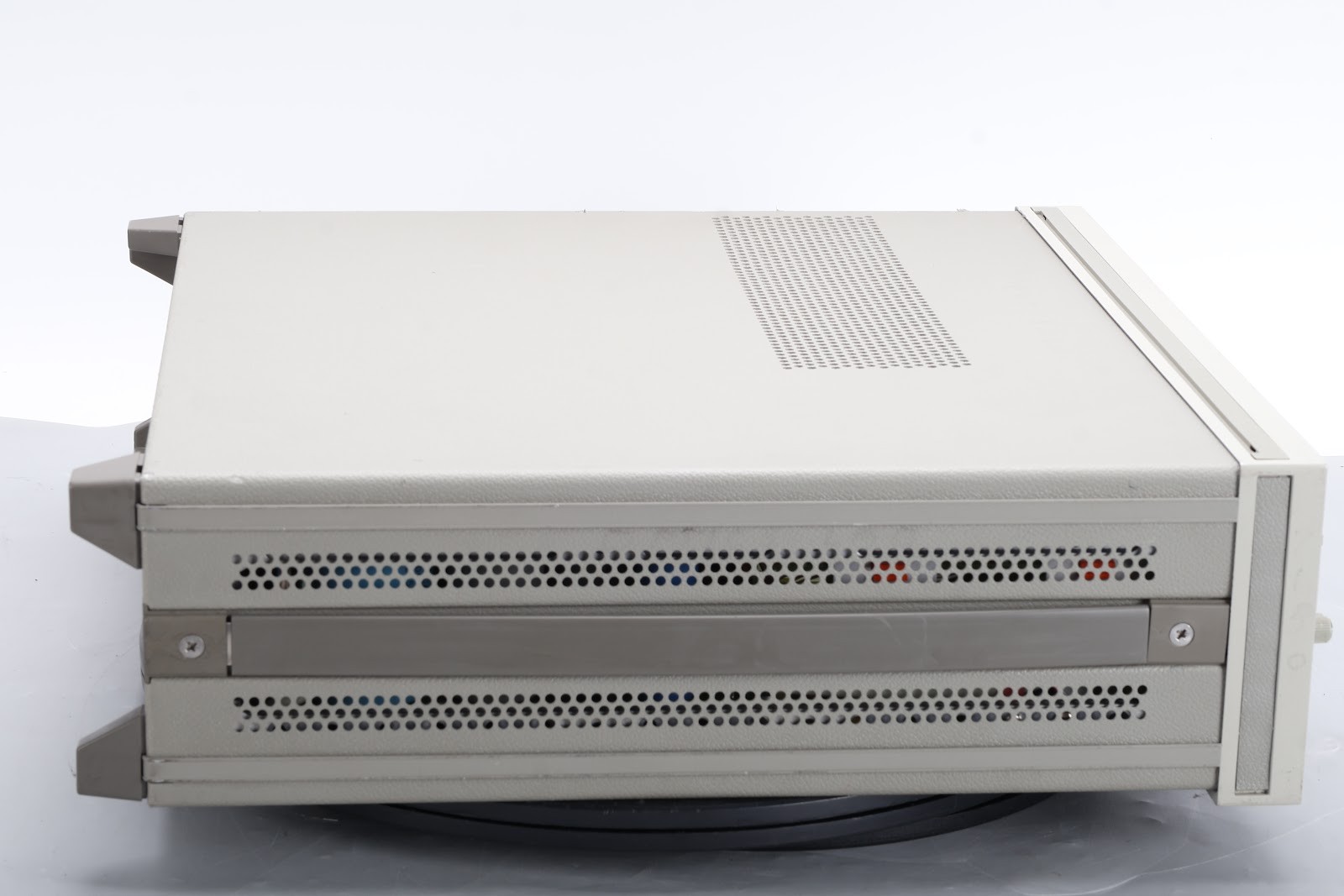 HP 214B Pulse Generator With Option: 1*001 - Fair Condition