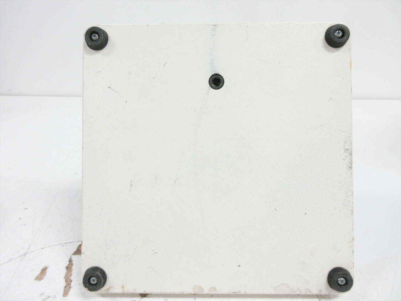 MICROSCOPE STAND HEAVY BASE WITH POST WEIGHT: 37.34 LBS
